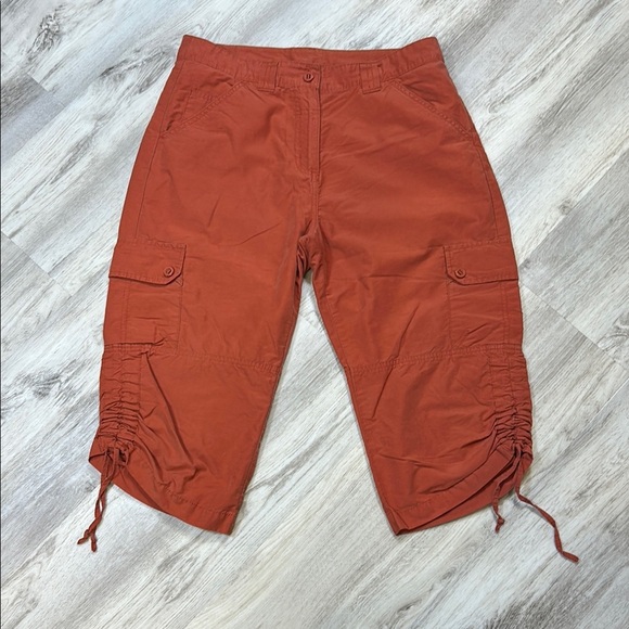 Woolrich Women’s Henna High-Rise Cargo Ruched Leg Capri Trouser Hiking Pant / 10 - Picture 1 of 9